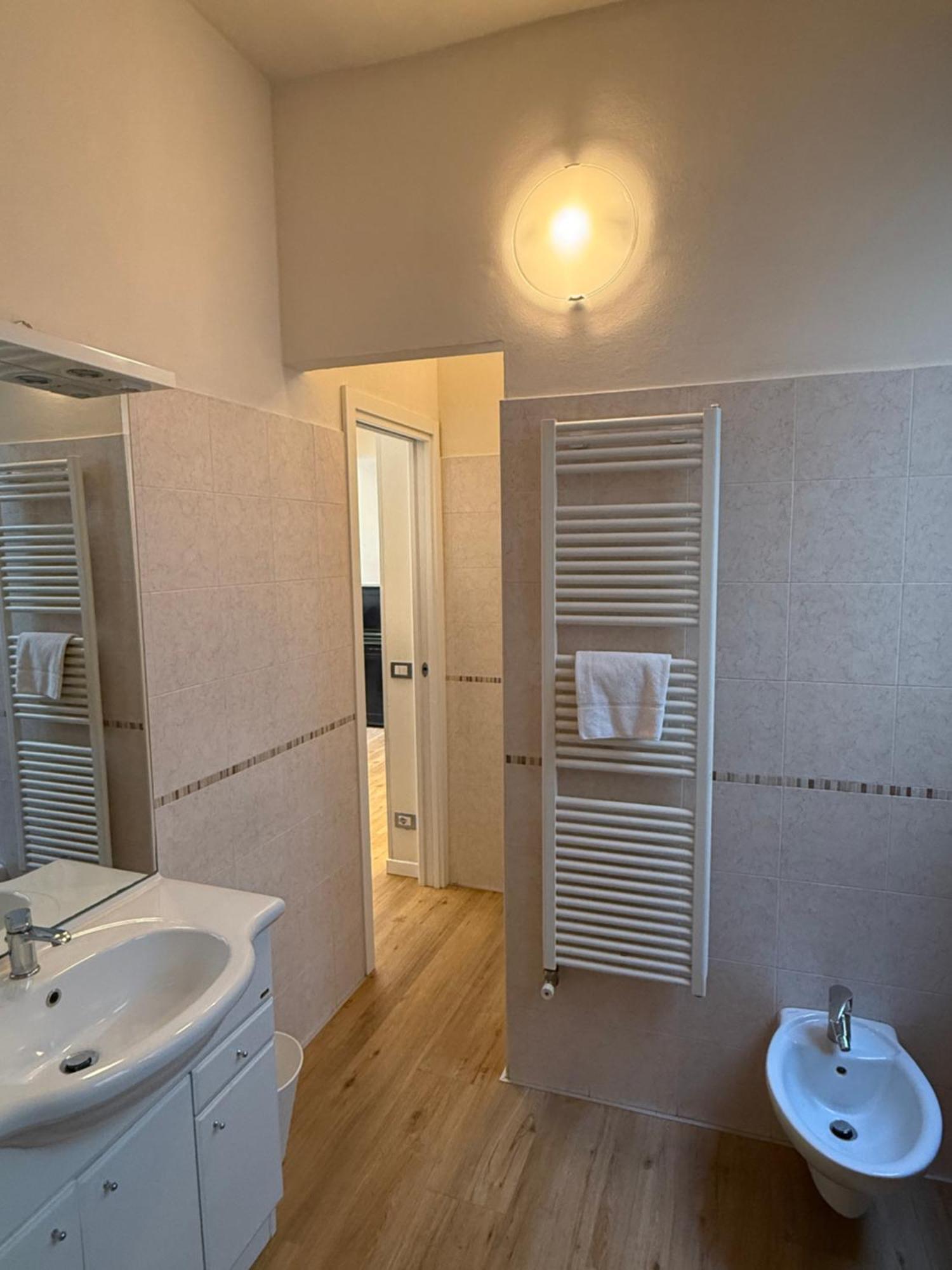 Vittoria Sull'Adige Apartment เวโรนา ภายนอก รูปภาพ